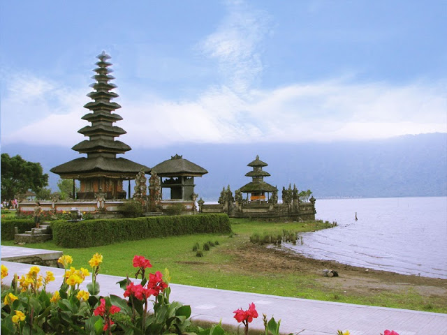 Uluwatu Temple