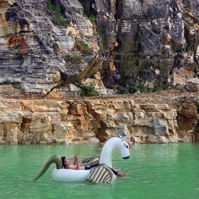 Swim in Lake Blue Semin