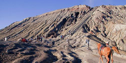 mount bromo trekking 2