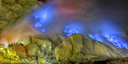 blue fire - ijen trekking