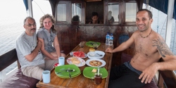 komodo tour - lunch